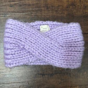 Knitted headwarmer